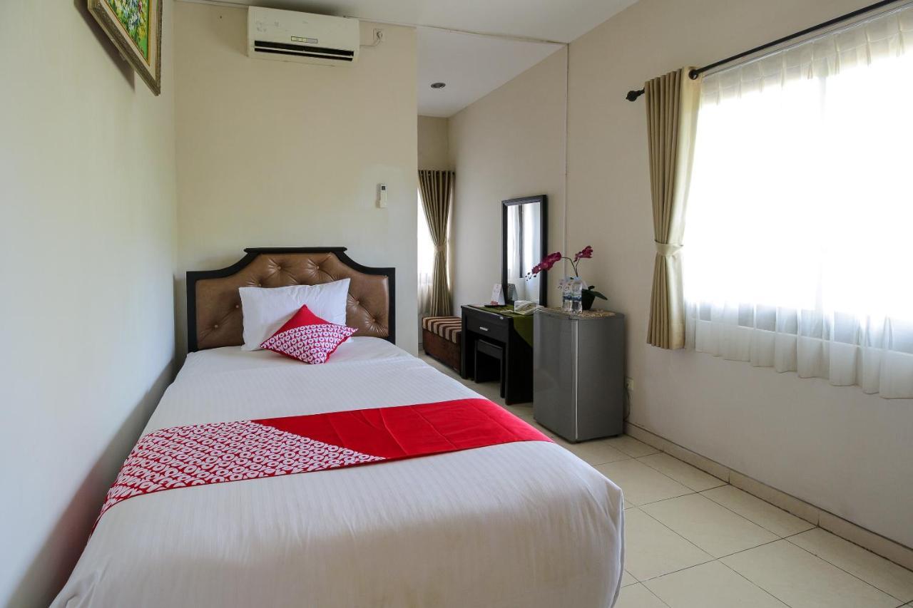 Oyo 734 Tuban Torres Accomodation Kuta Lombok Exterior foto