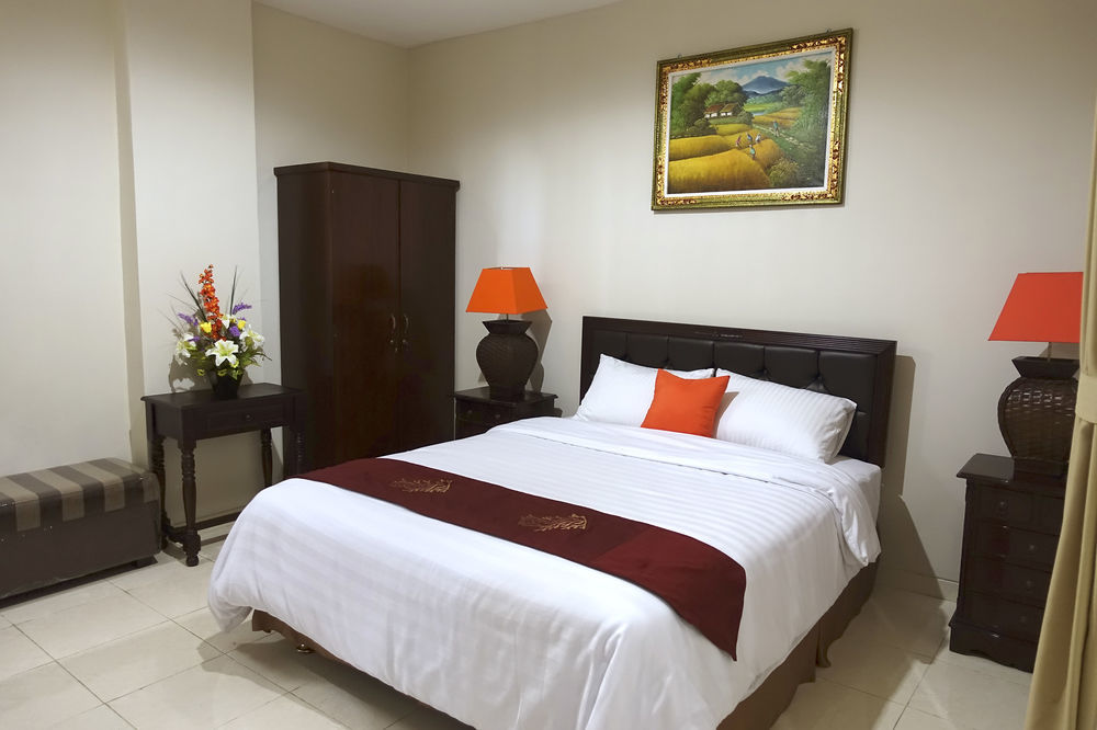 Oyo 734 Tuban Torres Accomodation Kuta Lombok Exterior foto