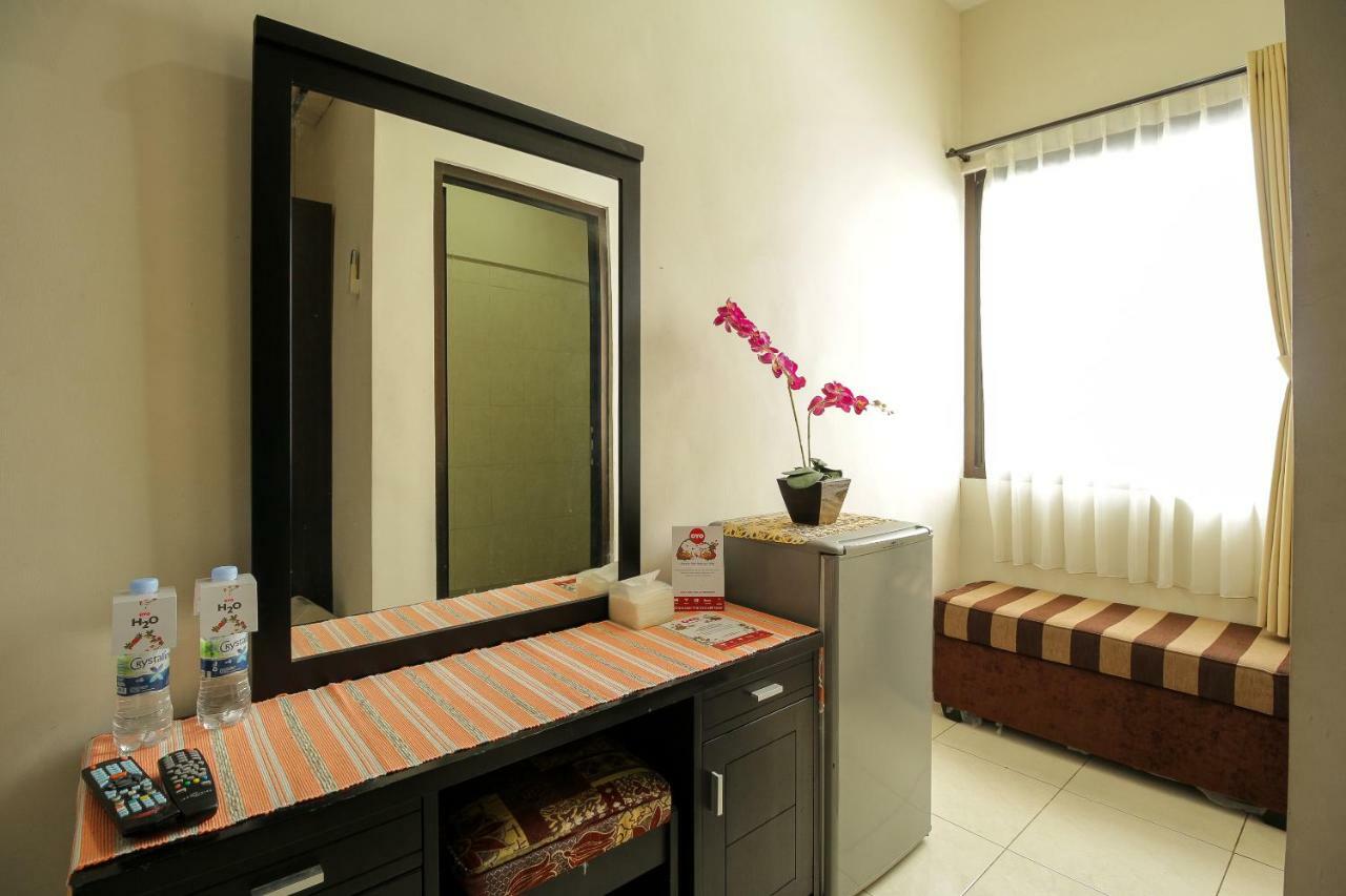 Oyo 734 Tuban Torres Accomodation Kuta Lombok Exterior foto